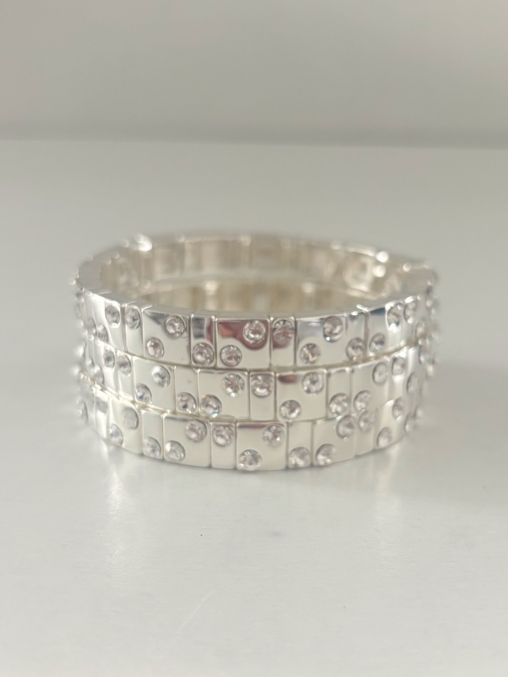 NWOT Roxanne Assoulin Set Of Three Twinkle Bracelets
